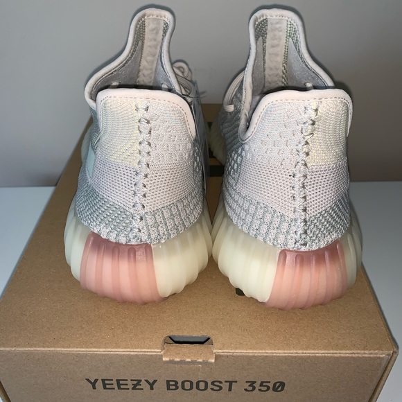 SOLD!Adidas YEEZY Boost 350 V2 Citrin - Picture 3 of 6